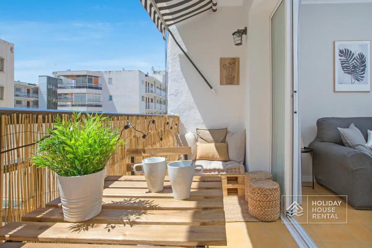 Cosy 3-Bedroom Apartment For 6-8 People Just 50M From The Beach Salou Exterior foto