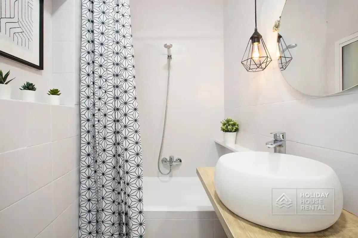 Cosy 3-Bedroom Apartment For 6-8 People Just 50M From The Beach Salou Exterior foto